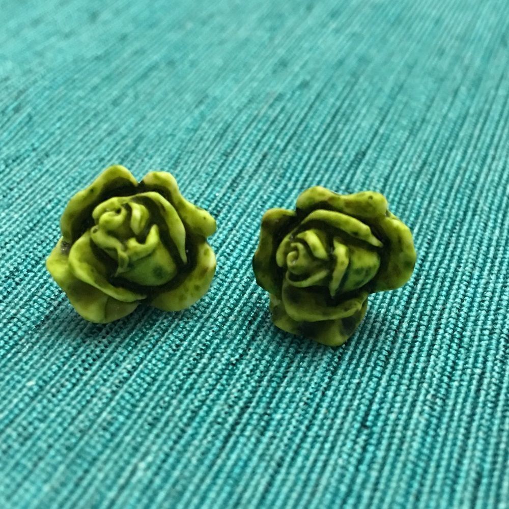 (K1) Flower Earrings